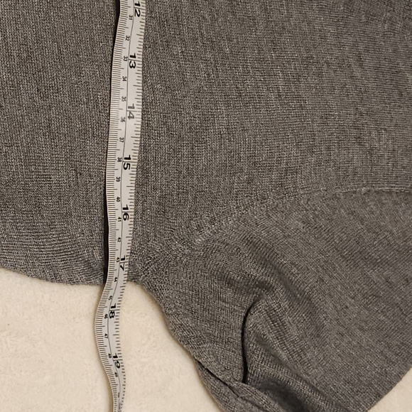 Valentino tshirt couture, wool blend dress. 3/4 sleeve. Preloved. Size 40 UK - Picture 3 of 11